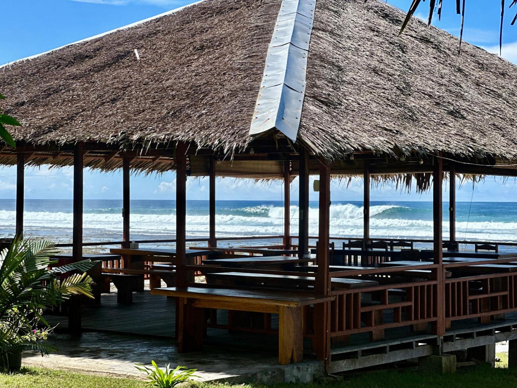 Baturundung Surf Resort Naibos ภายนอก รูปภาพ