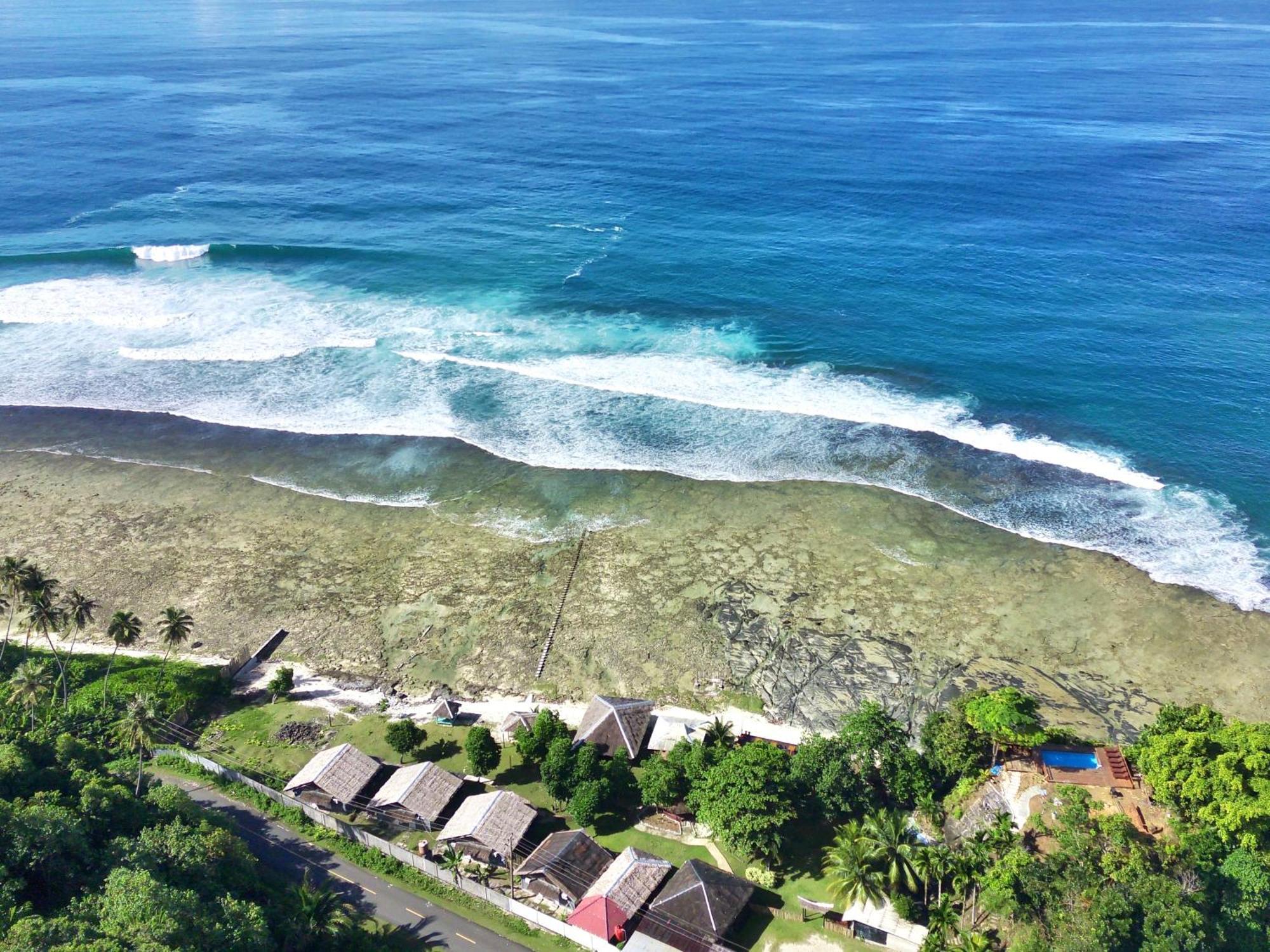 Baturundung Surf Resort Naibos ภายนอก รูปภาพ