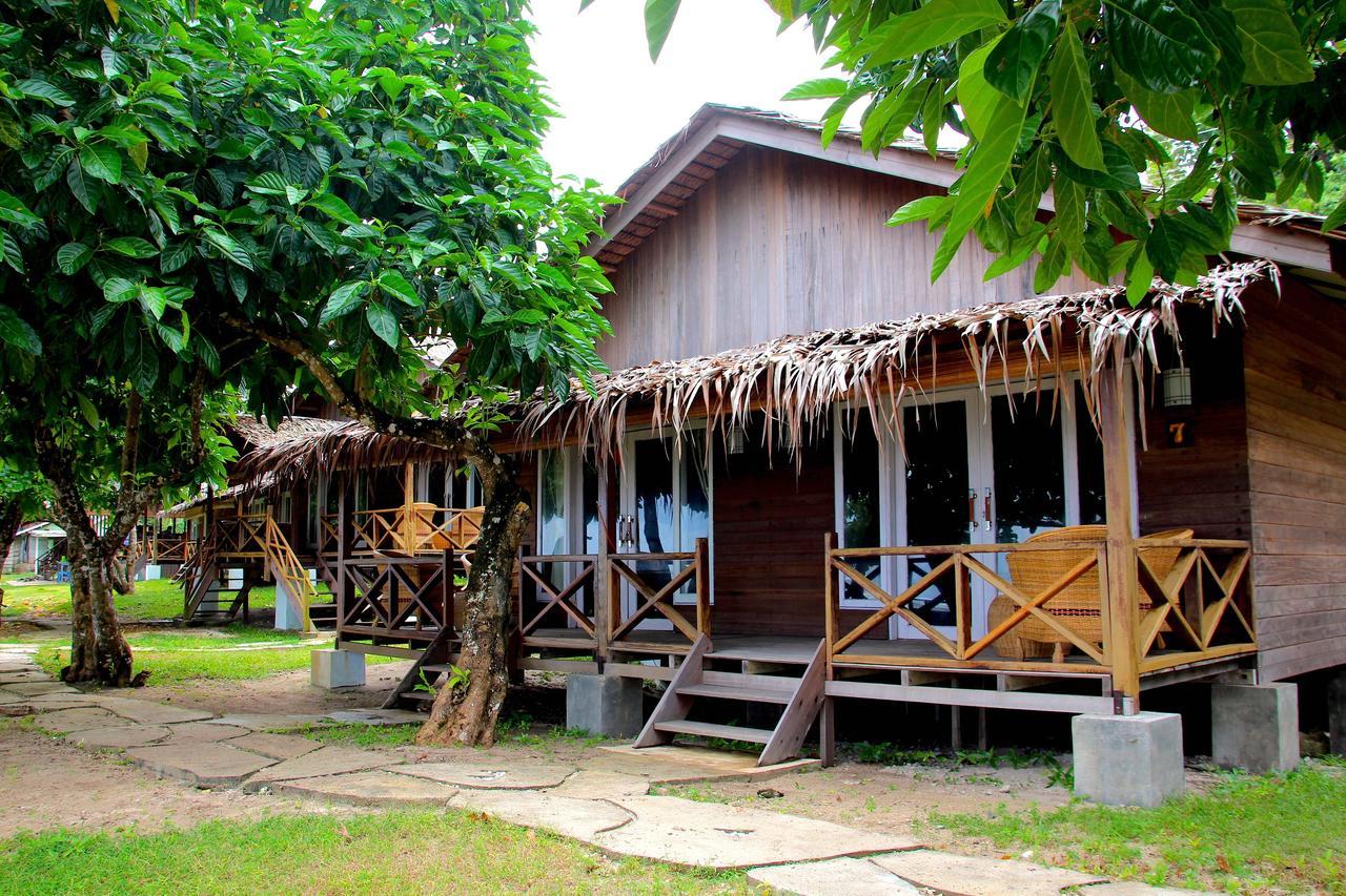 Baturundung Surf Resort Naibos ภายนอก รูปภาพ