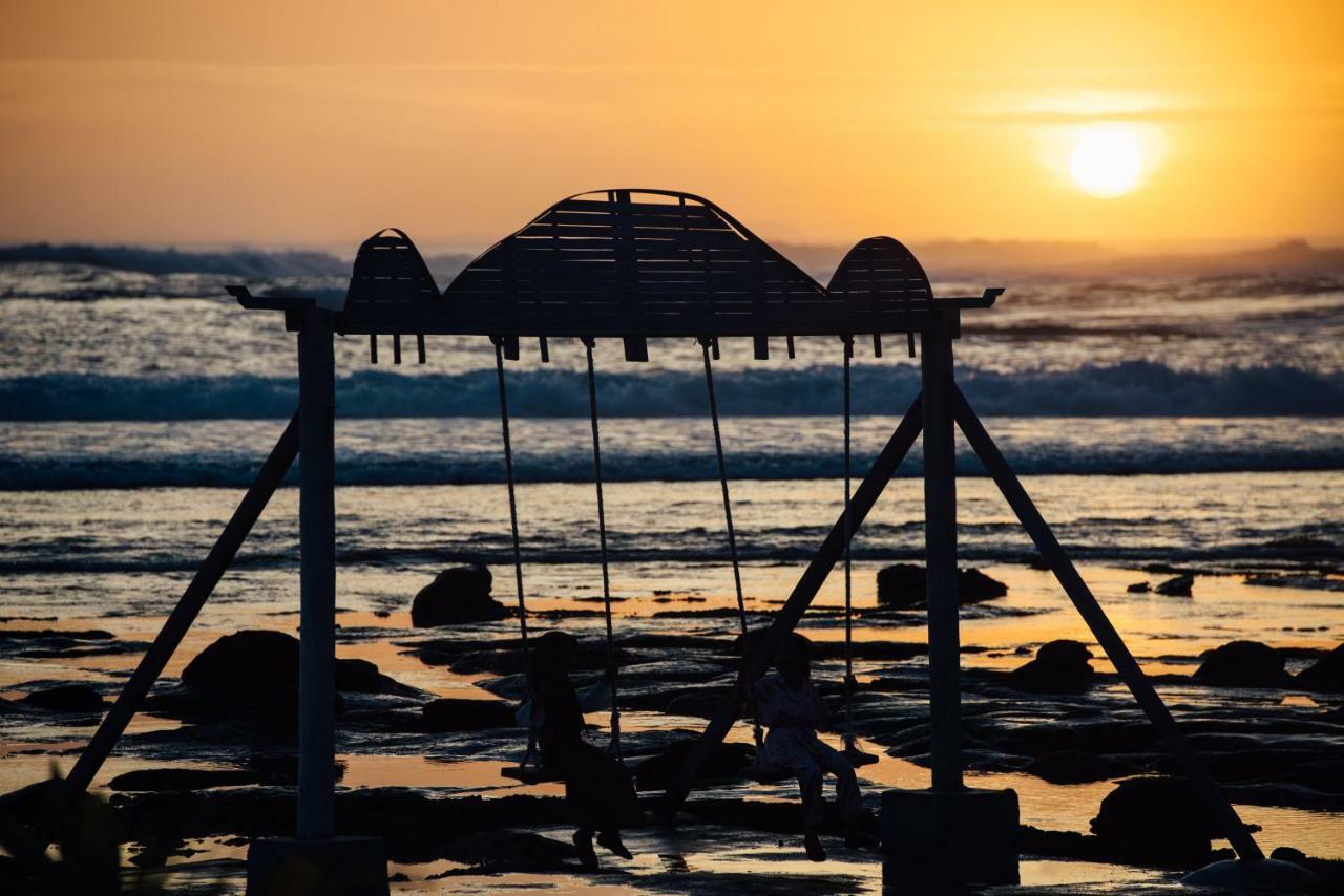 Baturundung Surf Resort Naibos ภายนอก รูปภาพ