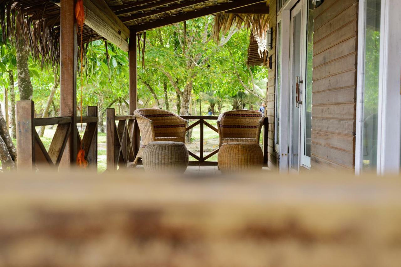Baturundung Surf Resort Naibos ภายนอก รูปภาพ